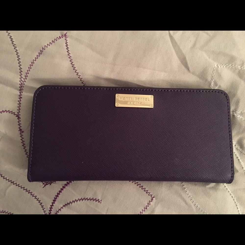 Henri Bendel West 57th single snap wallet