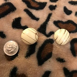 Cream and gold round earrings