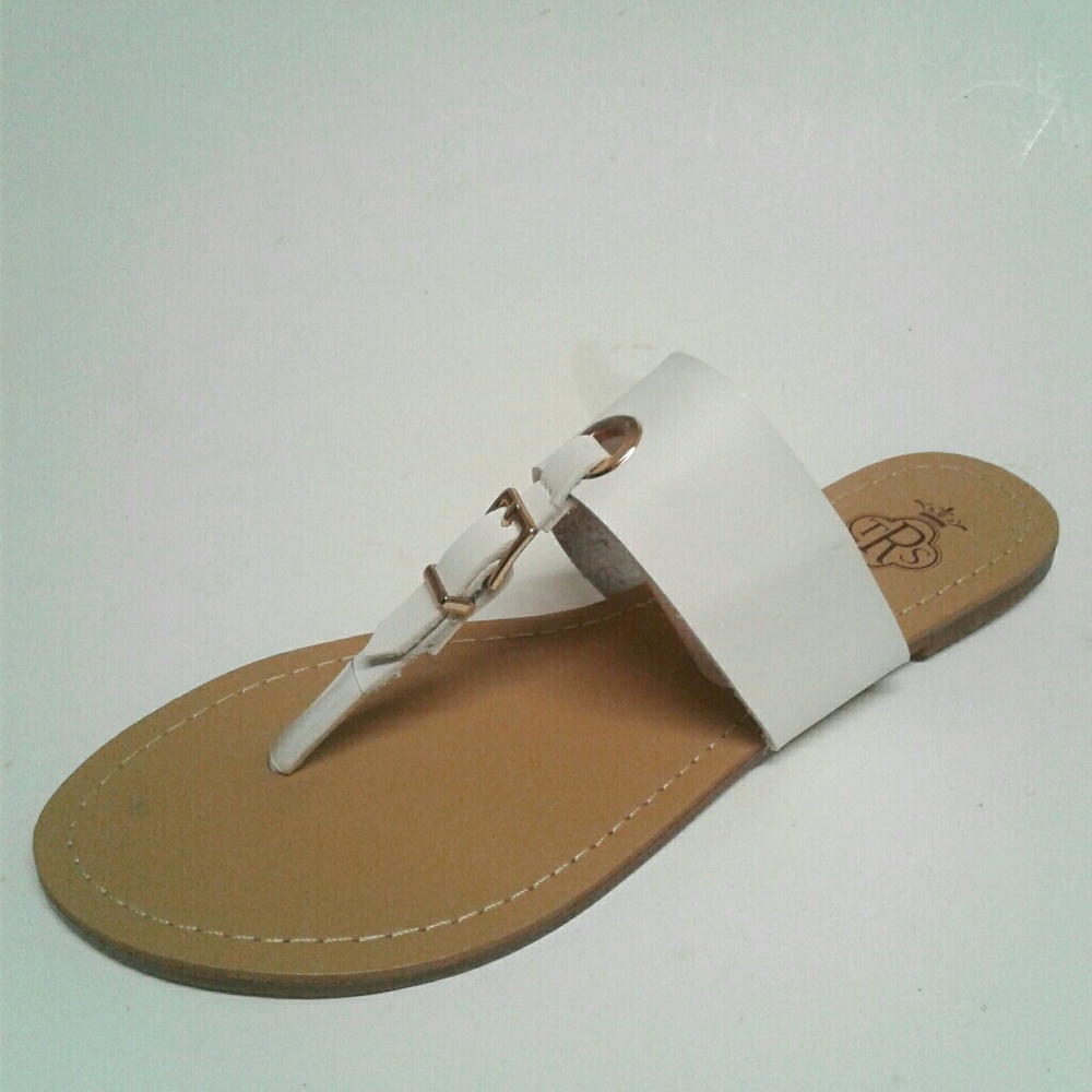 FINAL MARKDOWN! HP💖Buckle Thong Sandals NEW - Picture 3 of 6