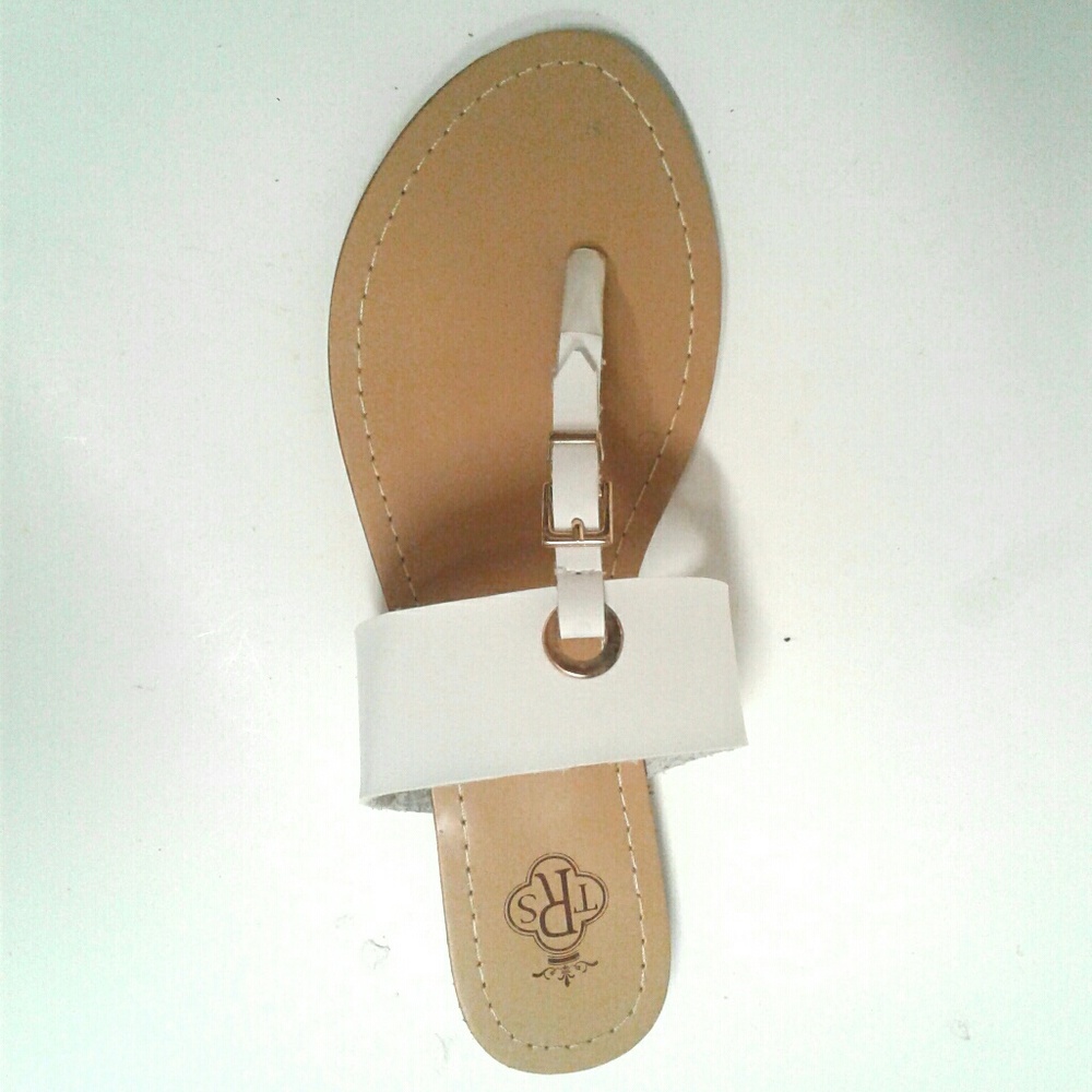 FINAL MARKDOWN! HP💖Buckle Thong Sandals NEW - Picture 4 of 6