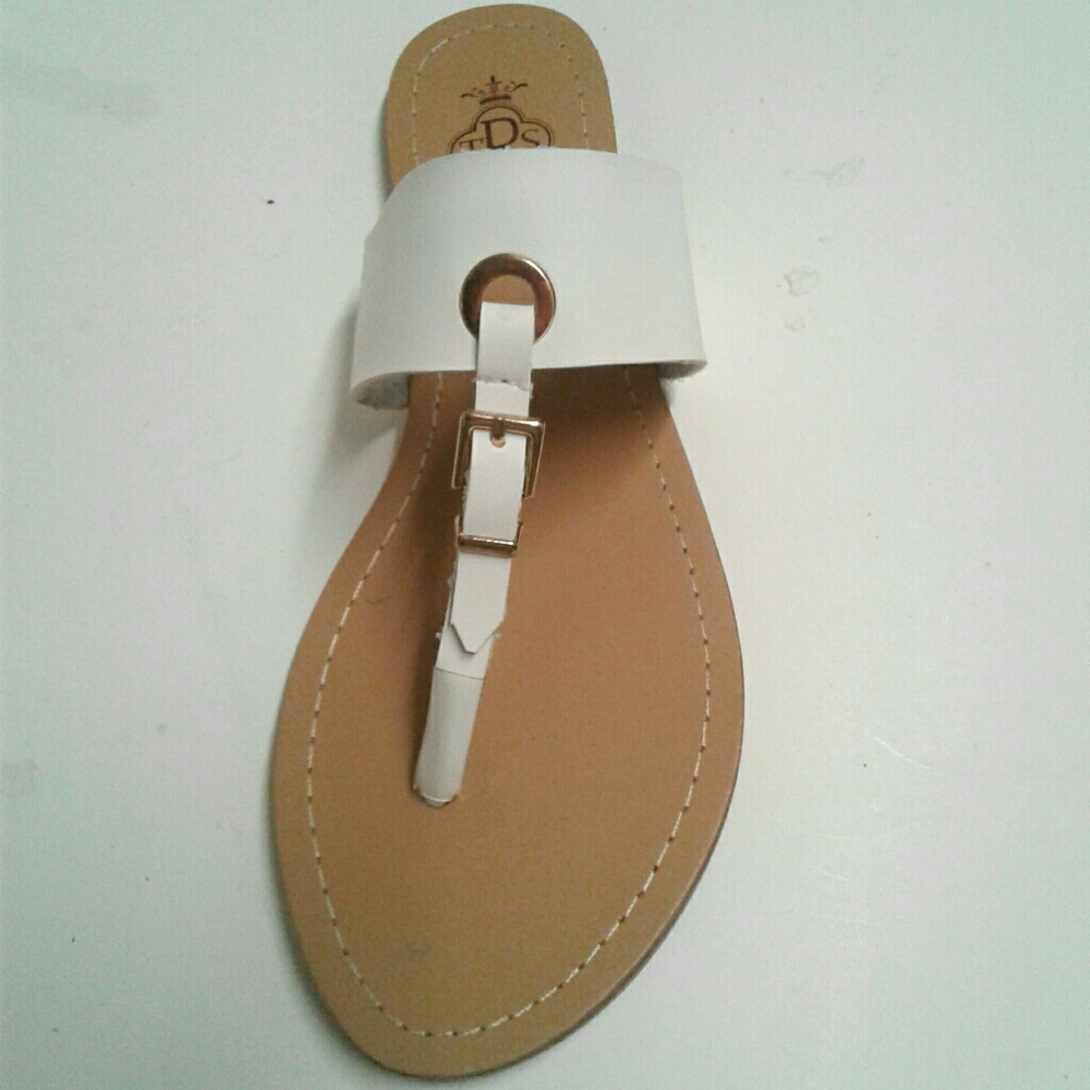 FINAL MARKDOWN! HP💖Buckle Thong Sandals NEW - Picture 5 of 6