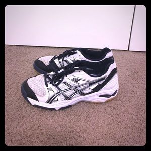 Asics volleyball shoes