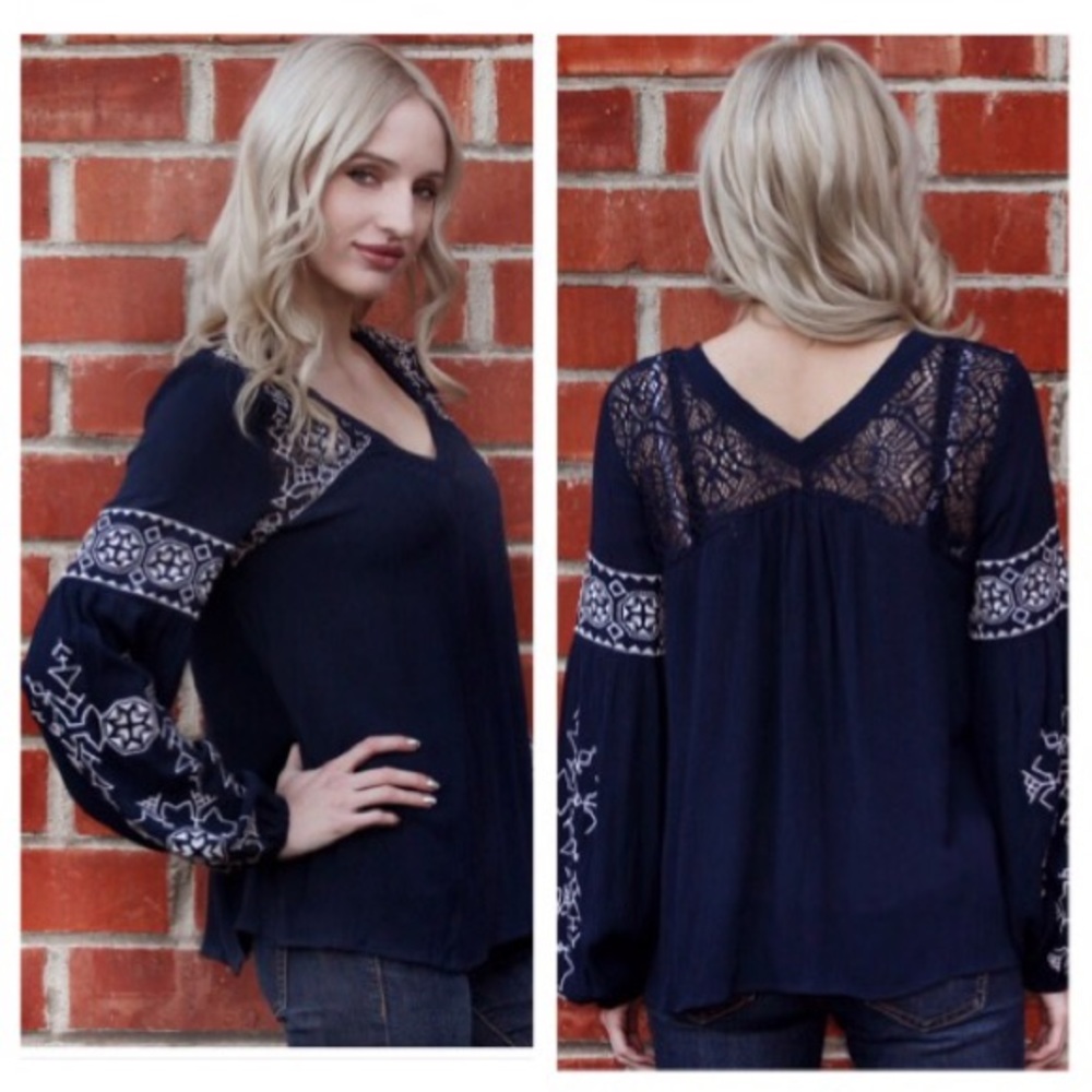 ✨HP✨5⭐️RATED GAUZE Embroidered Voile Crochet back