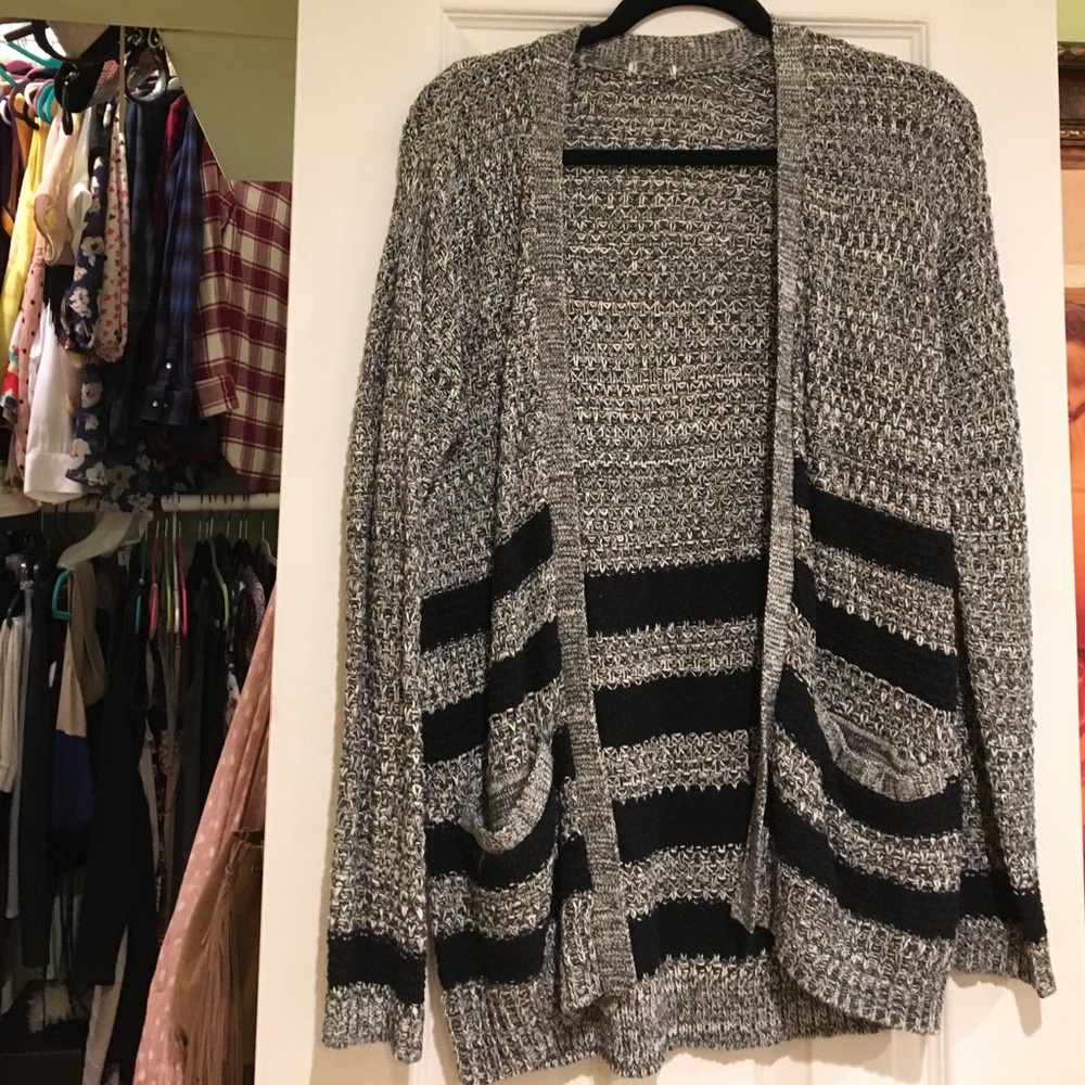 Knitted-Cardigan