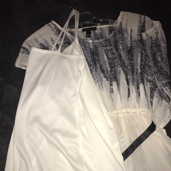 Dress - Picture 3 of 3