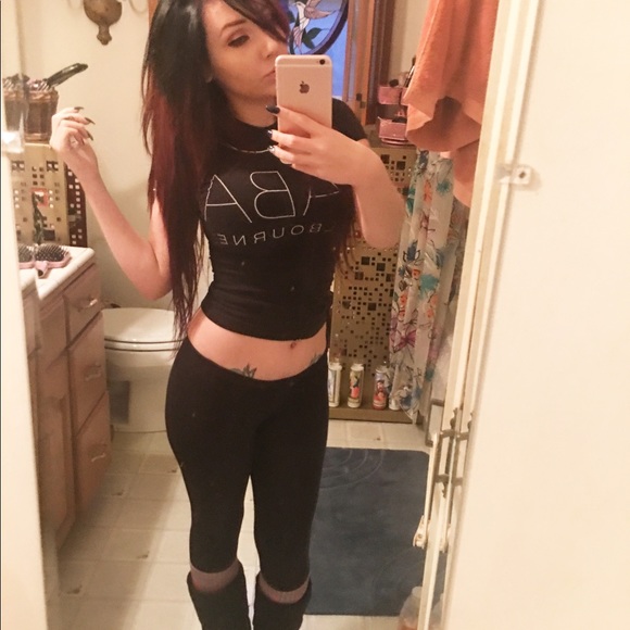 Meet your Posher, Brianna - Picture 5 of 8