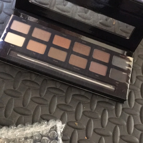 Gilded Gold - Picture 4 of 6