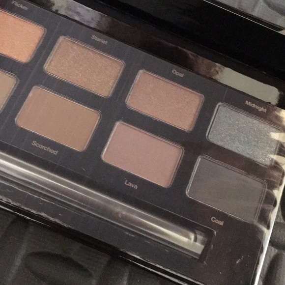 Gilded Gold - Picture 6 of 6