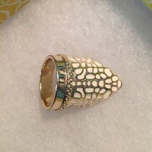 Kendra Scott ring size 6