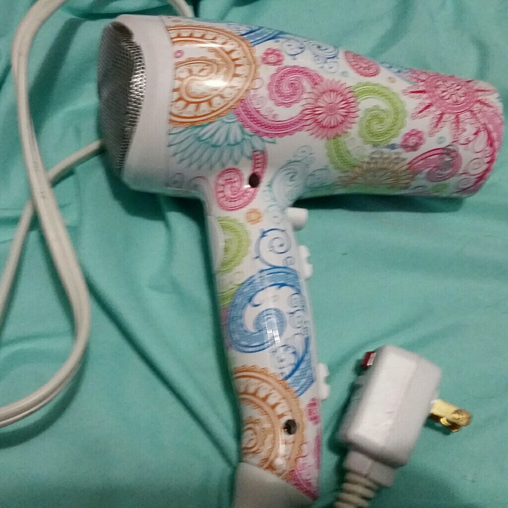 Hair dryer