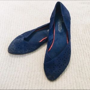 Toms blue suede flats