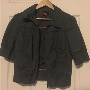 Mid length sleeve, bomber jacket