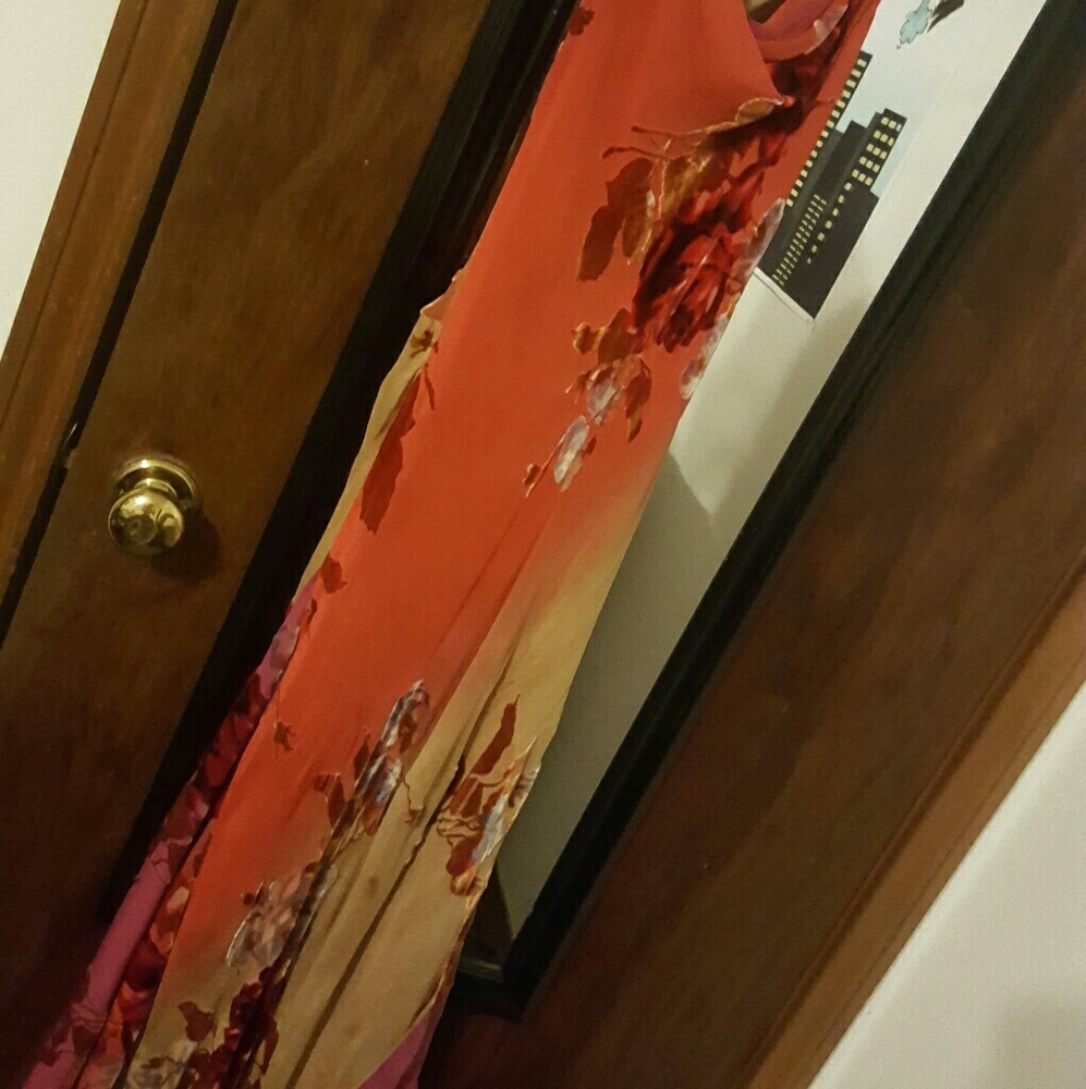 Dress - Picture 2 of 7