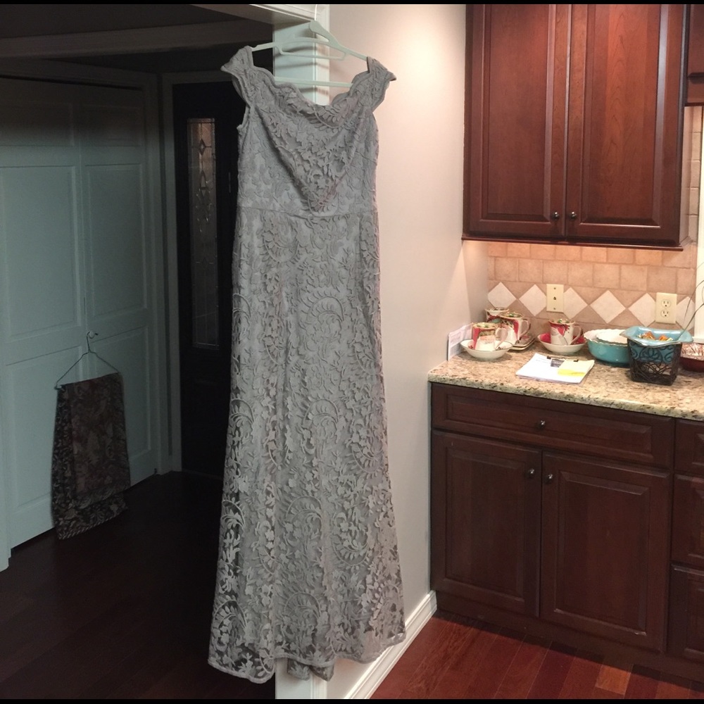 Mother of the groom, size 10, chapel taupe dress.