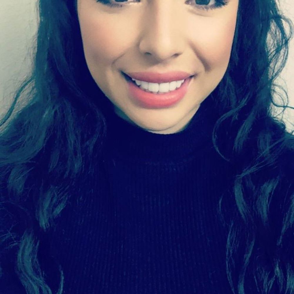 Meet your Posher, Aida