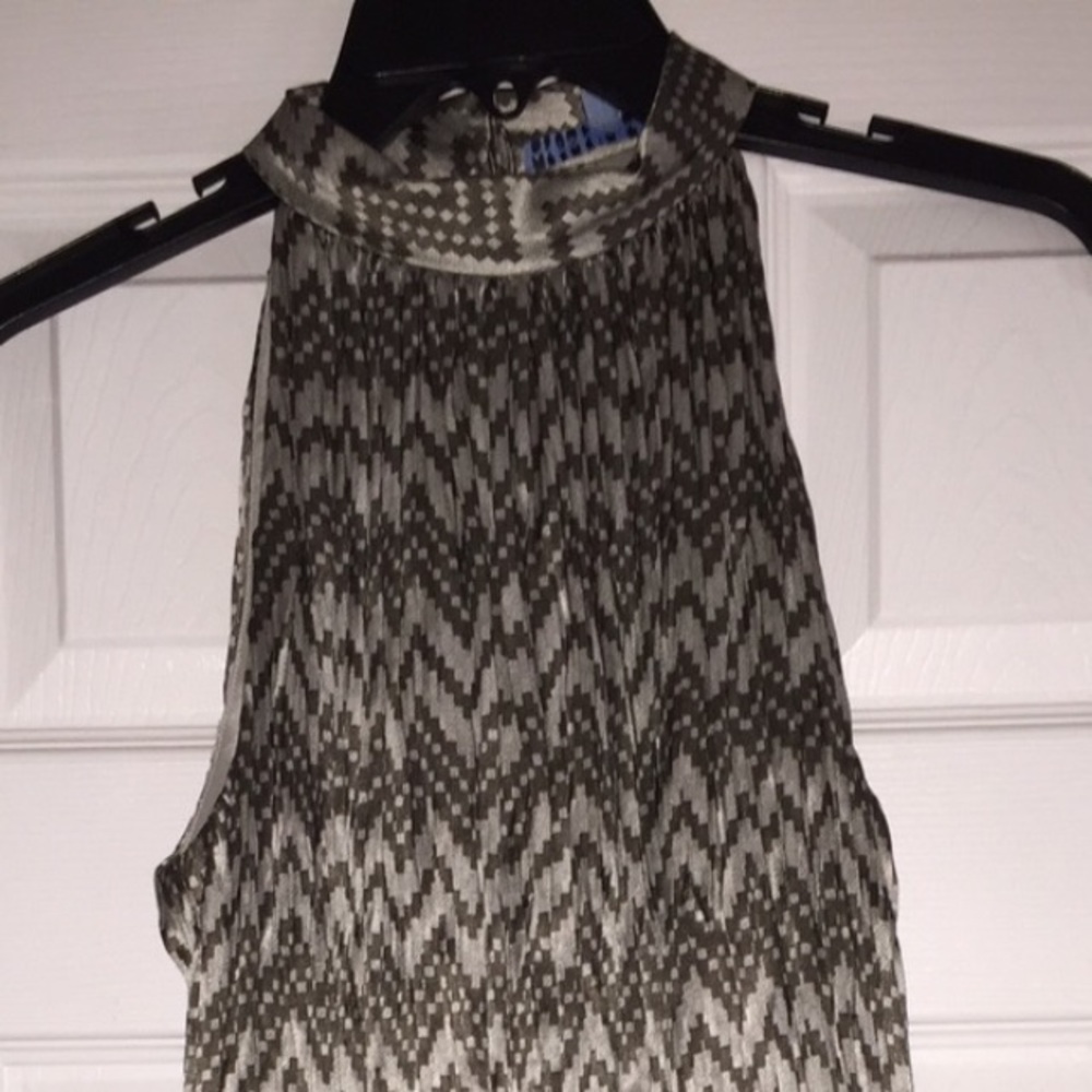 NWT Beautiful & Classy Dress!
