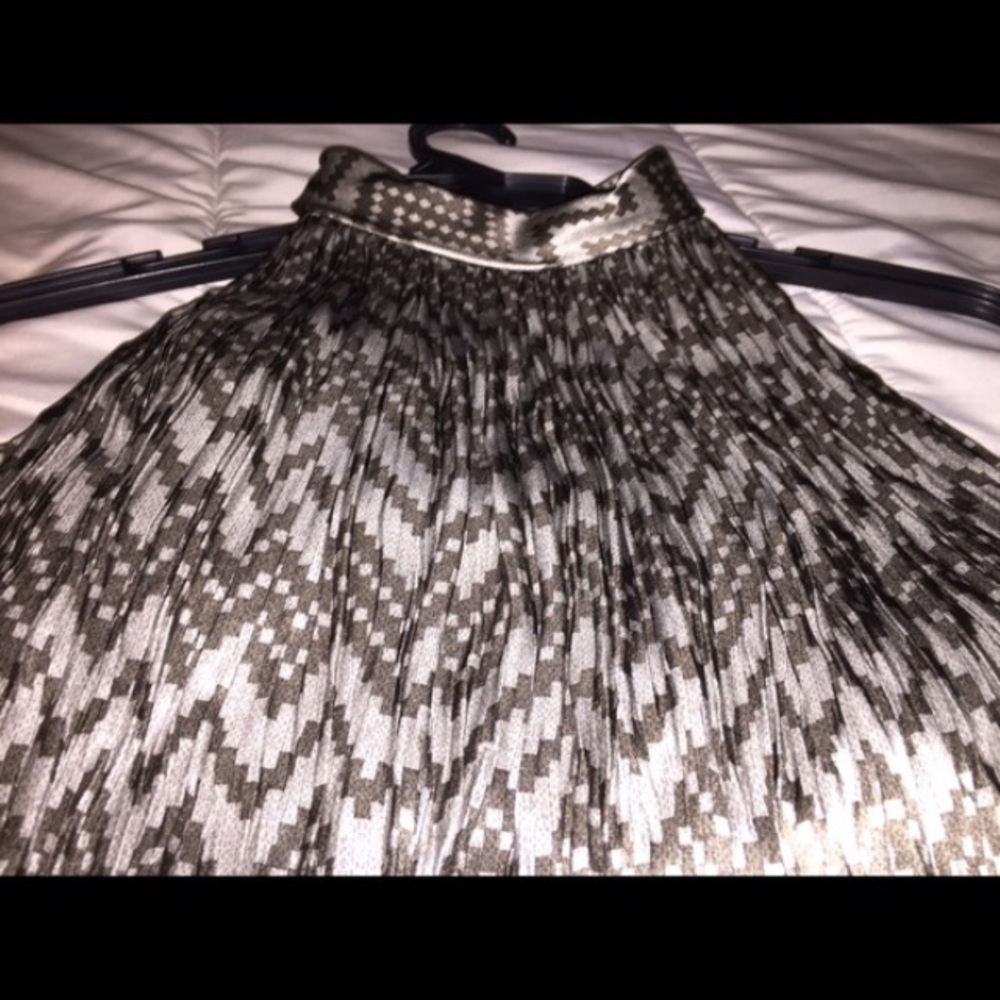 NWT Beautiful & Classy Dress! - Picture 2 of 4