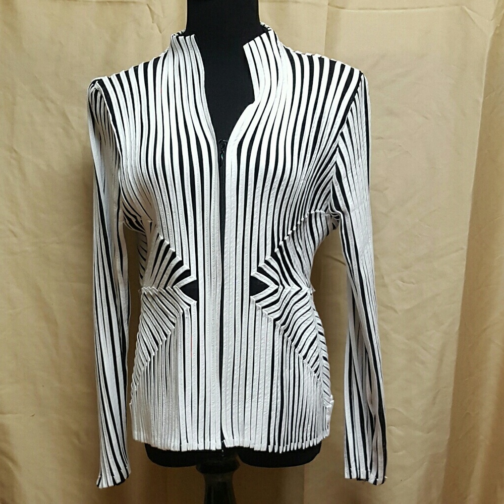 OSSTINEE - Fitted Cotton Ribbon Jacket SZ-12