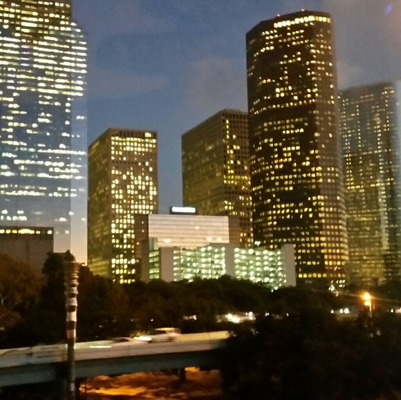 Meet your Posher, Sam - Picture 2 of 2