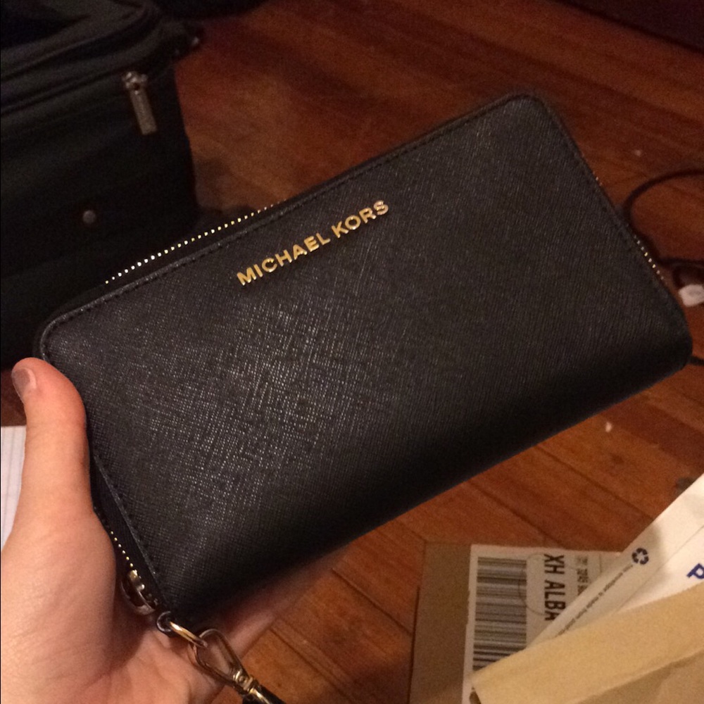Michael kors wallet