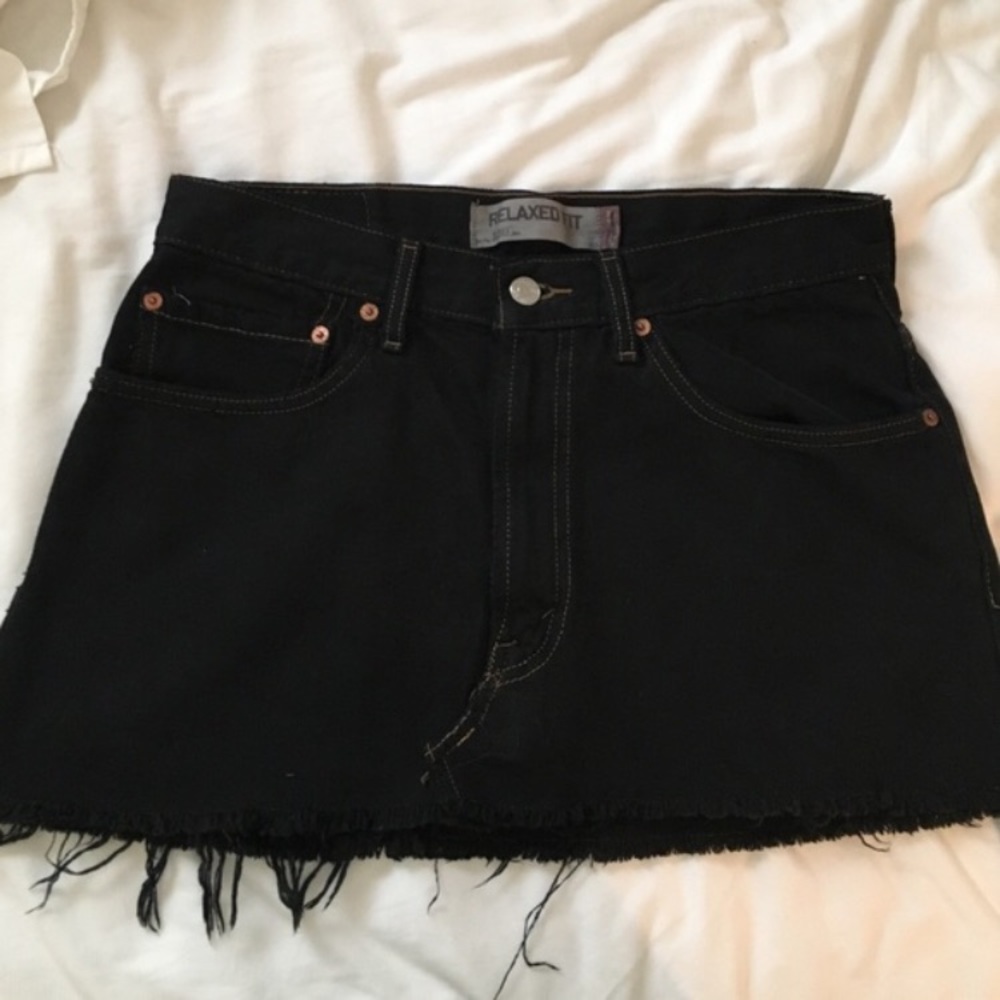 Levi's distressed/raw hem black denim skirt