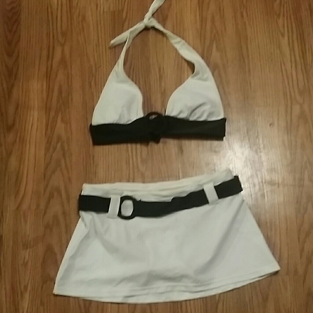 White two piece bikini Newport News swimsuit 6