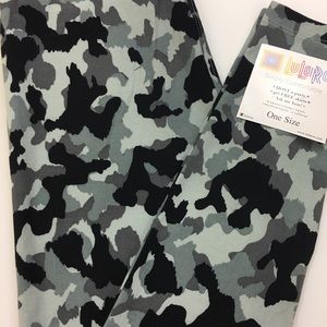 LuLaRoe OS Leggings Black/Gray Camo NWT