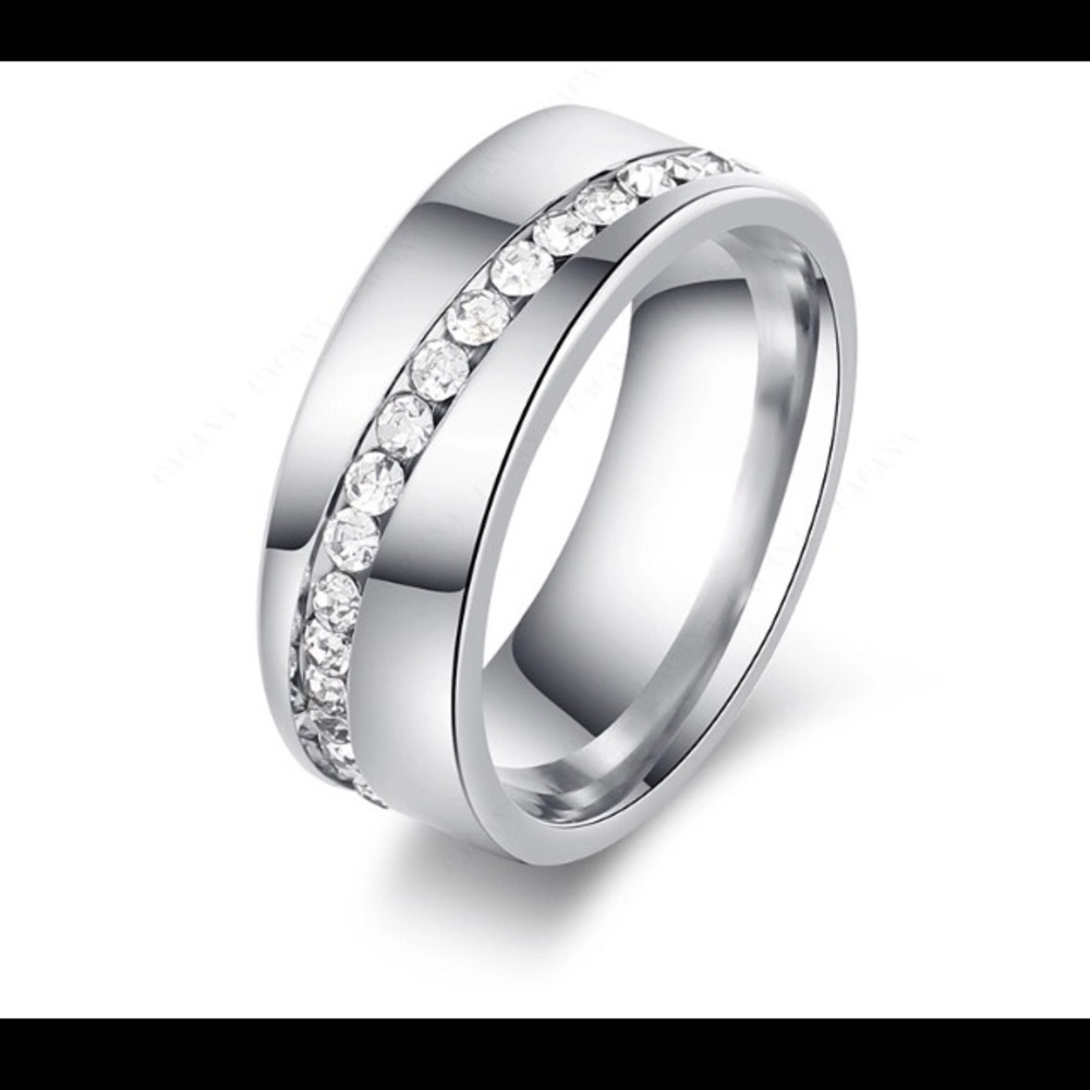 NWT POLISHED STAINLESS RING 7