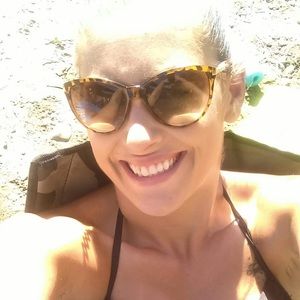 Meet your Posher, Cassandra