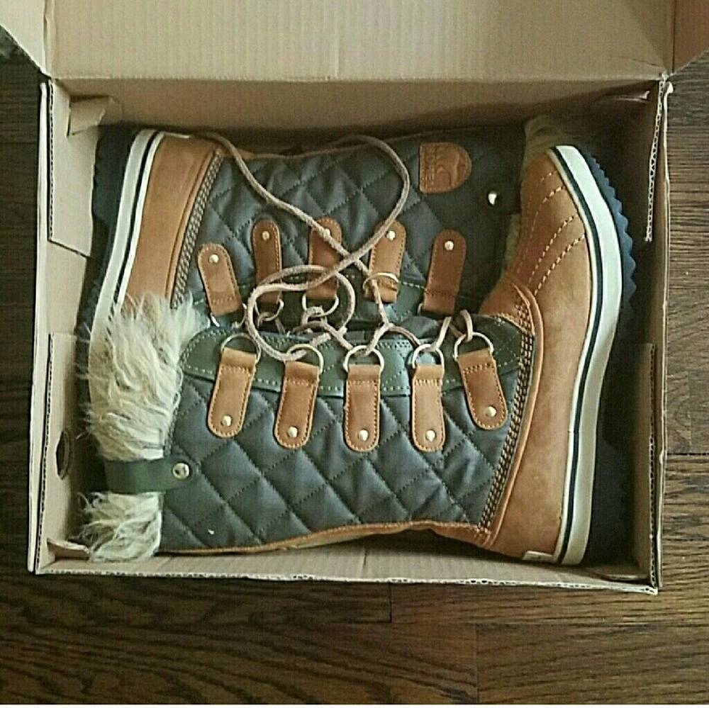 Sorel size 6
