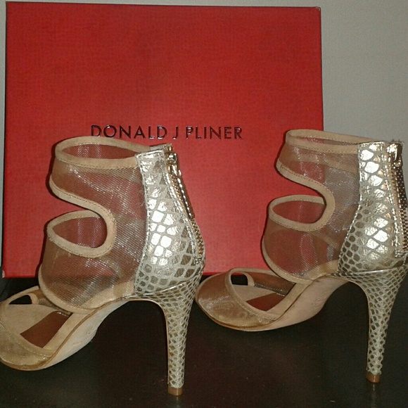 NEW GENUINE AUTHENTIC DONALD J PLINER "ADELLE" - Picture 3 of 5