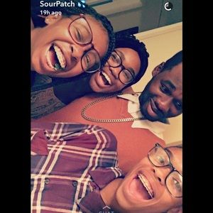 Meet your Posher, Carline