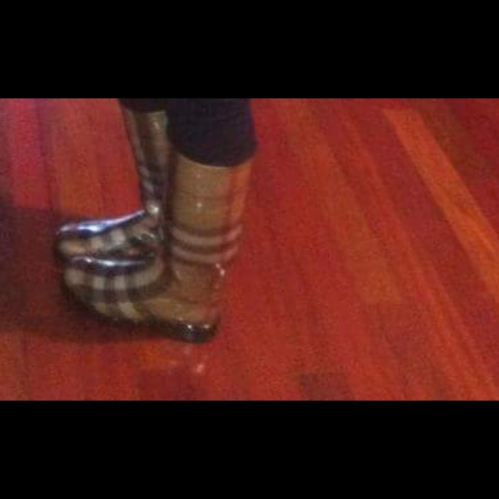 Burberry rain boots