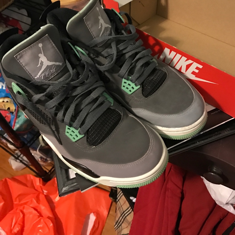 Not selling I'm looking for somebody to customize