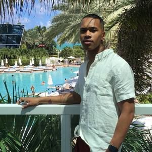 Meet your Posher, Perry