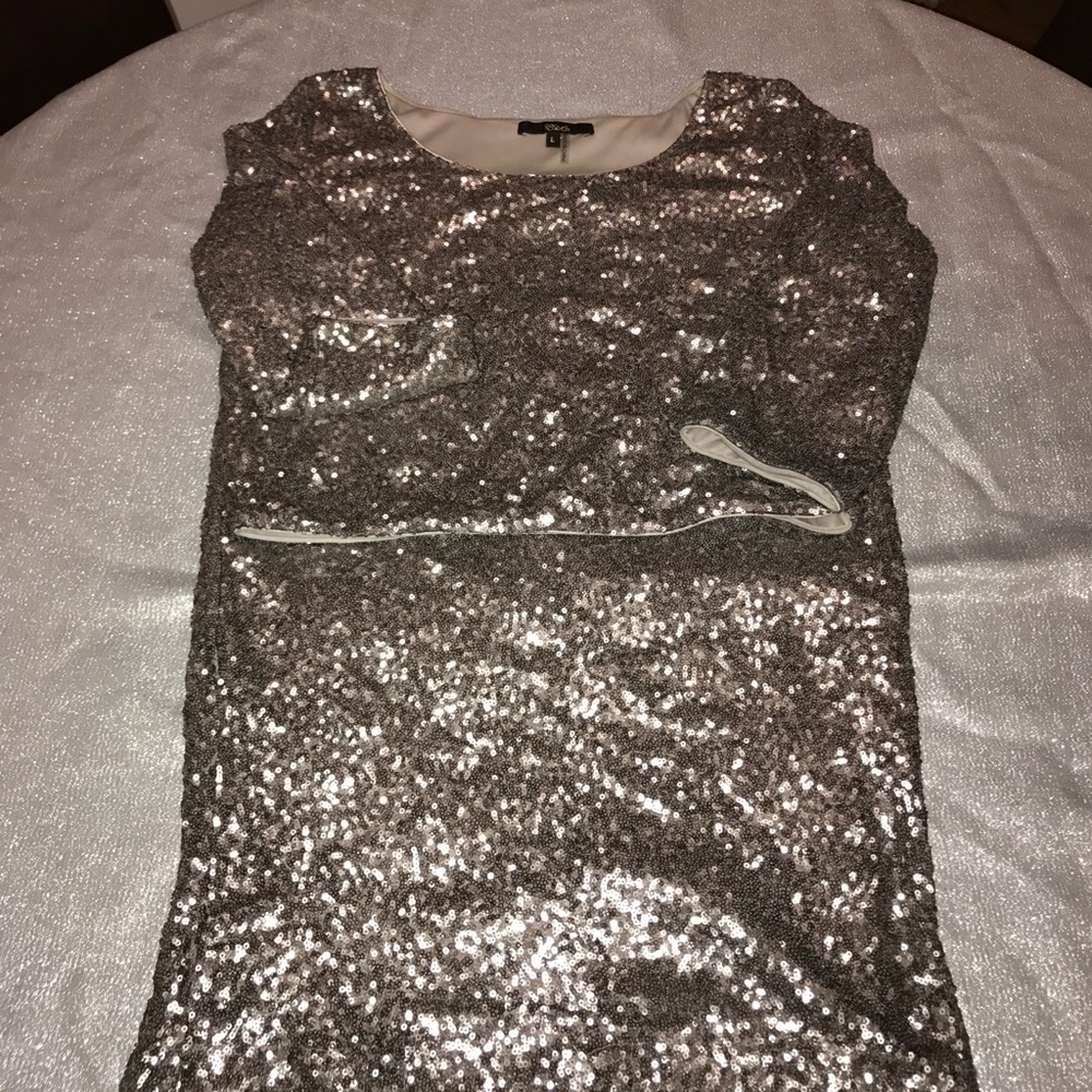 Two piece sequin skirt set