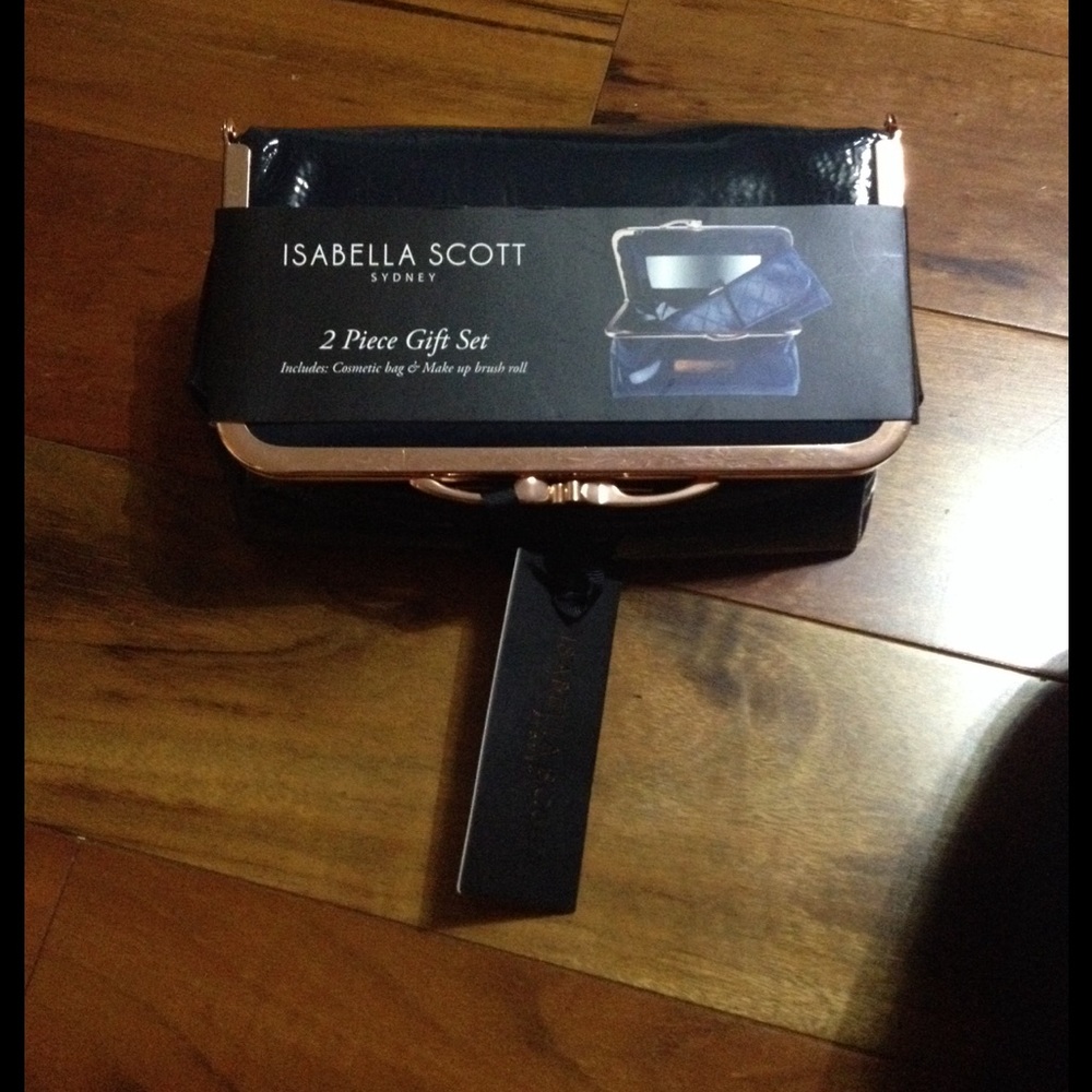 Makeup pouch