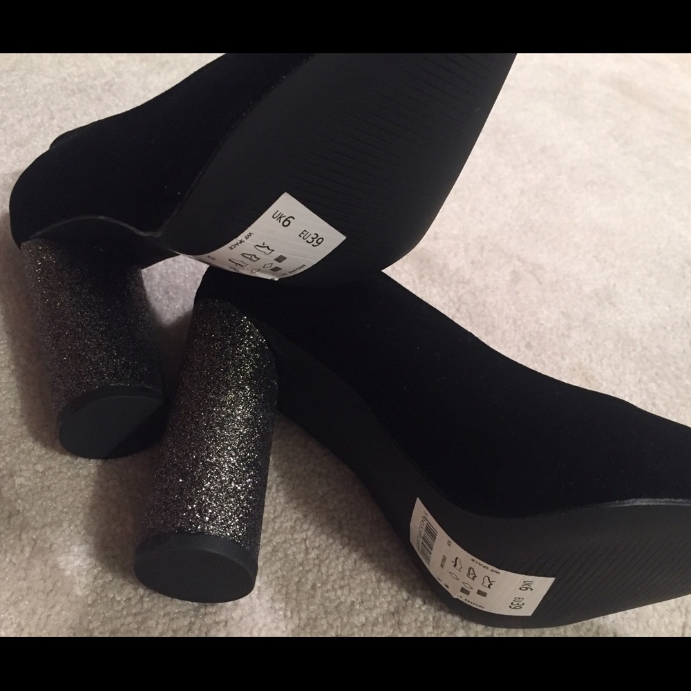 Glitter High Heels, Black Pointy Toe Pumps