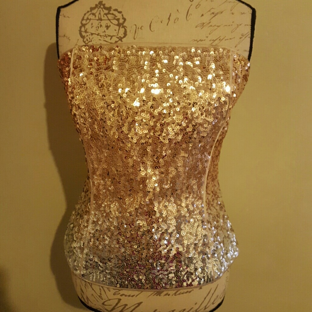 Sequence Halter Top