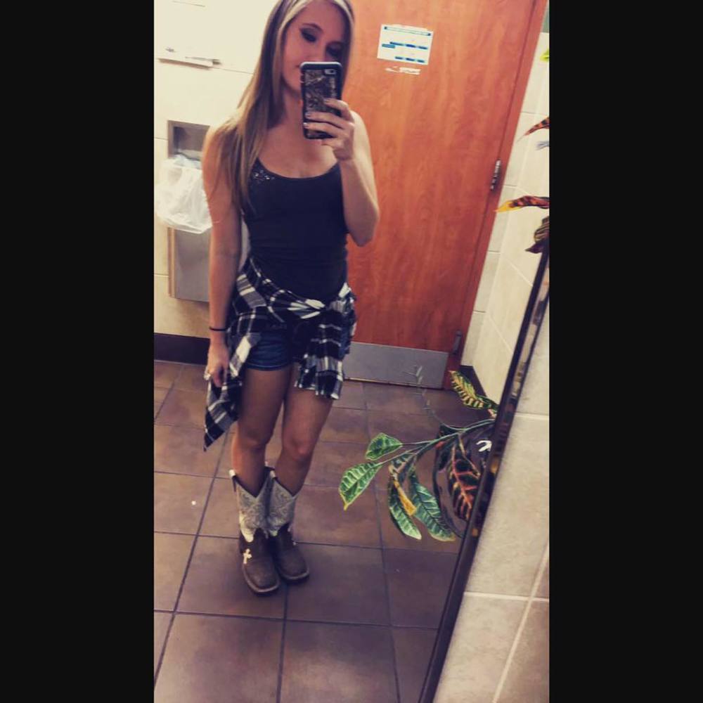 Meet your Posher, Kaylie