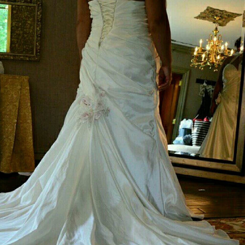 Veromia taffeta Ivory Wedding gown