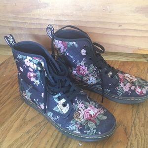 Floral canvas Dr. Marten shoreditch boot