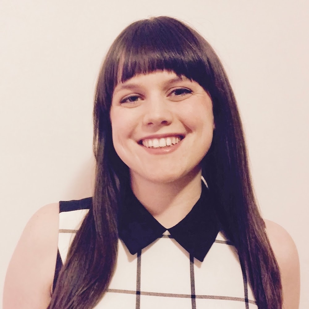 Meet your Posher, Gabriela