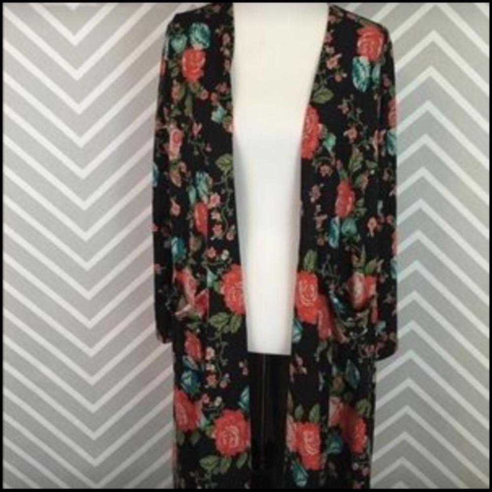 ISO LuLaRoe floral sarah