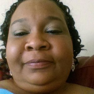 Meet your Posher, Lashaunda