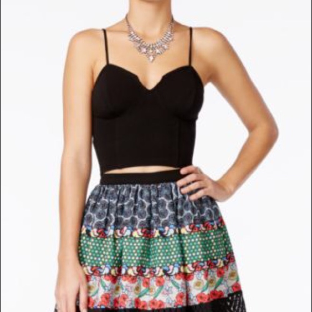 Black Sweetheart Crop Top