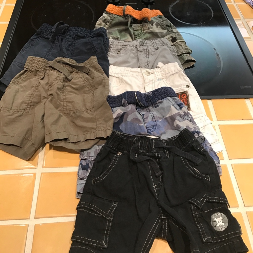 Bundle of Old Navy 18-24 mo shorts 1$ each!