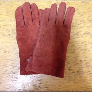 Leather gloves lined with rabbit fur