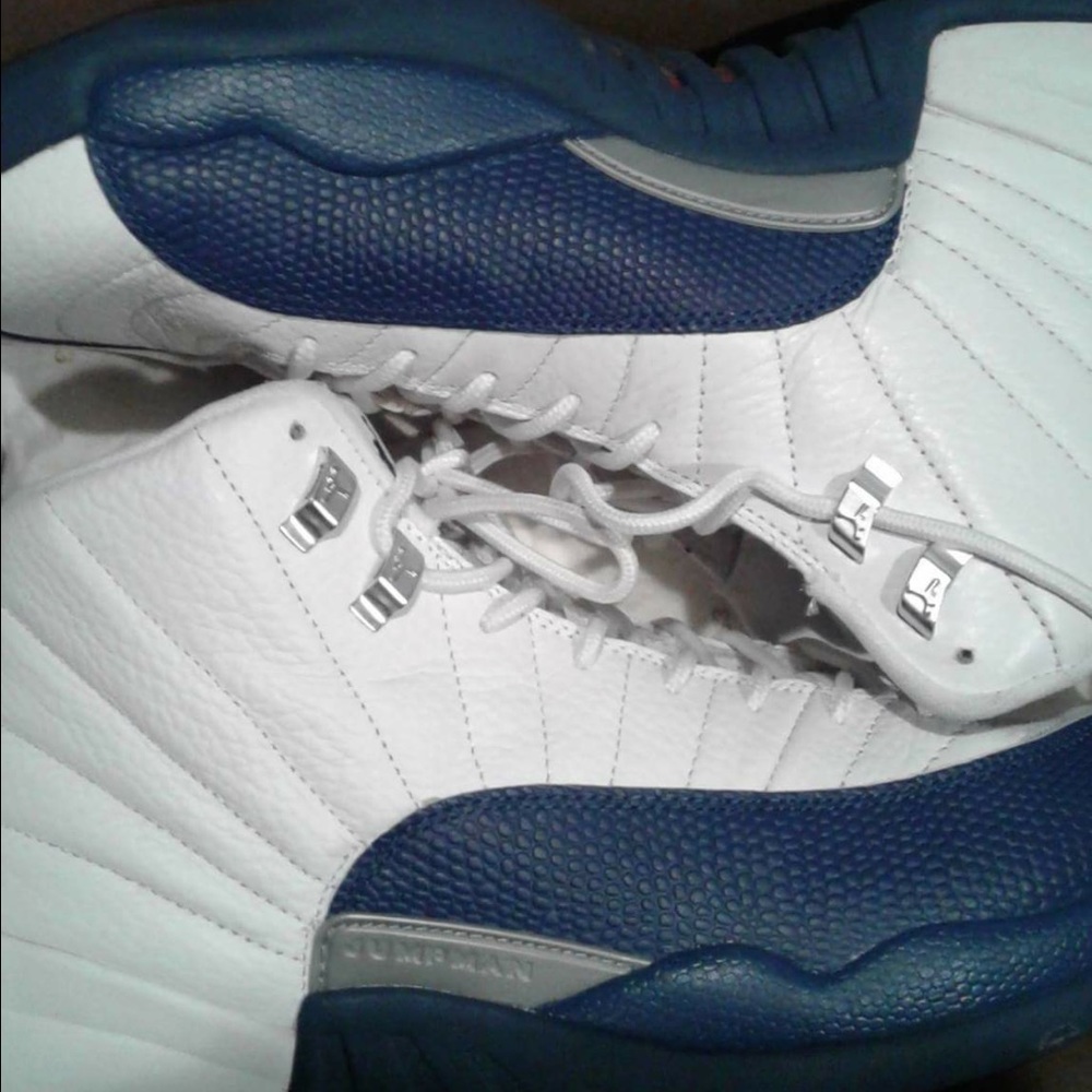 Retro 12 French blue