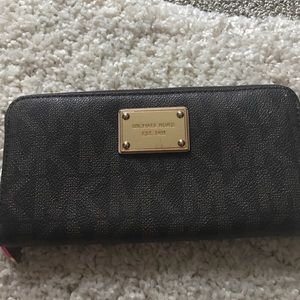 MK wallet
